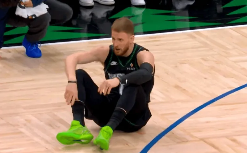 医学博士：迪温伤势看起来像跟腱，走回更衣室并不代表没事